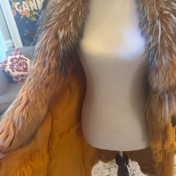 🦊 Vintage Red Fox Fur & Suede Handmade Coat – Boho Luxe Statement Piece - Picture 4 of 7
